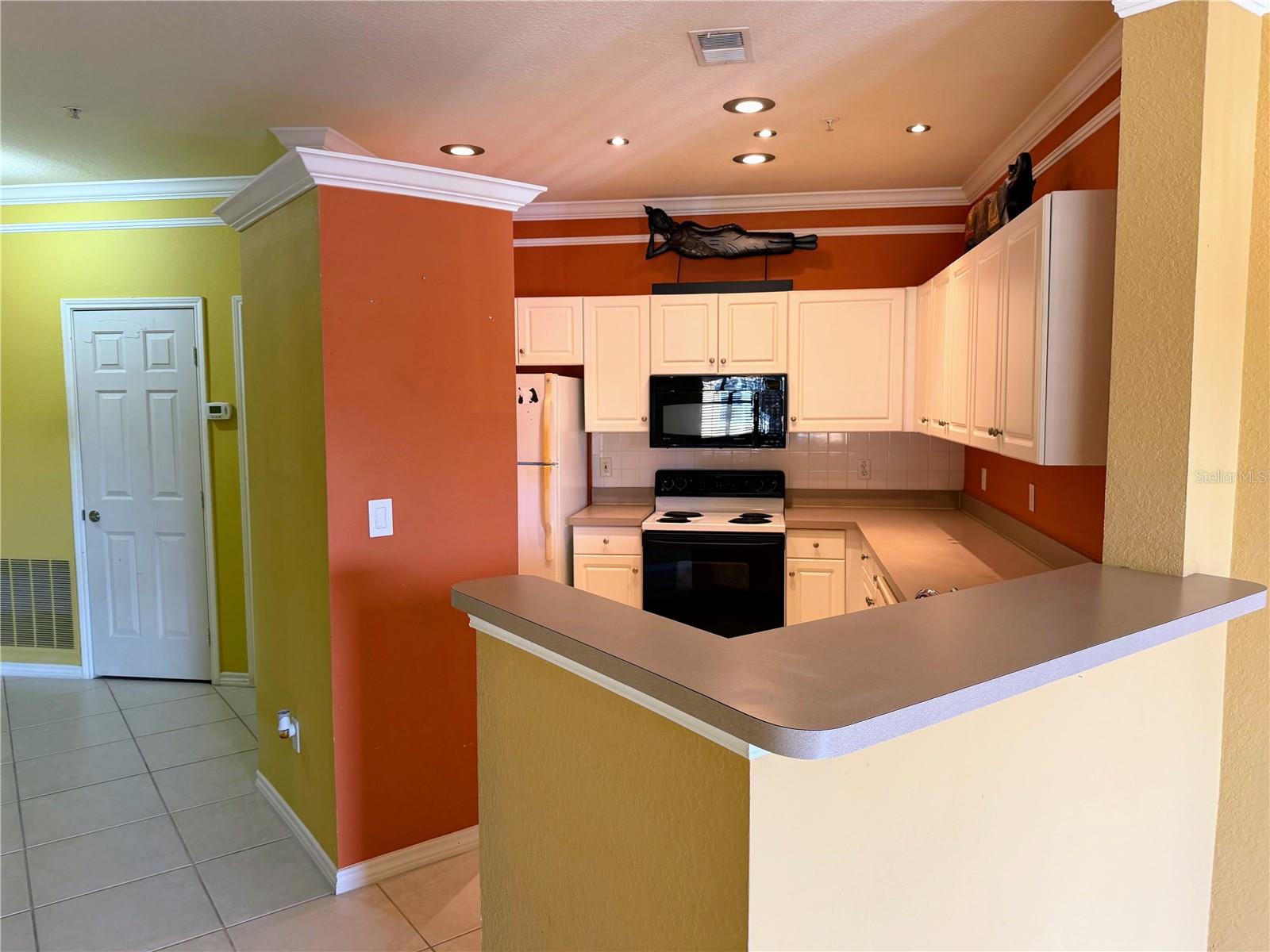 4333 BAYSIDE VILLAGE DRIVE 229