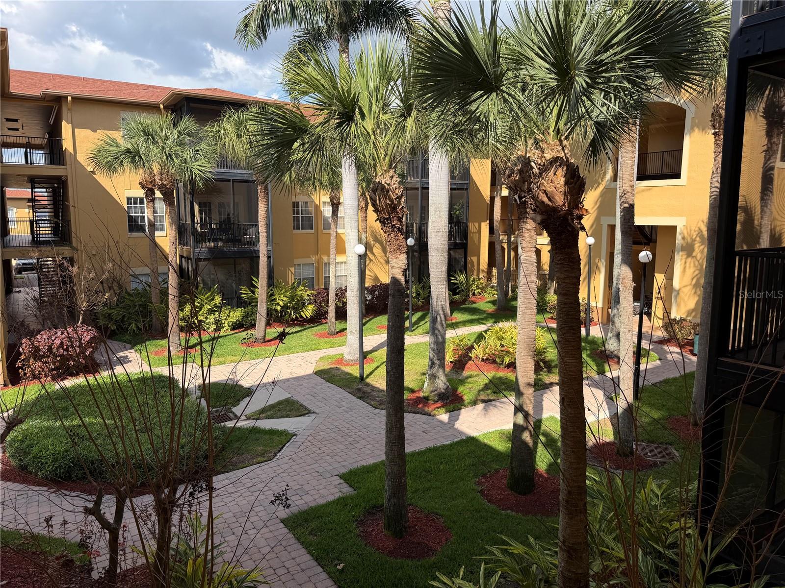 4333 BAYSIDE VILLAGE DRIVE 229