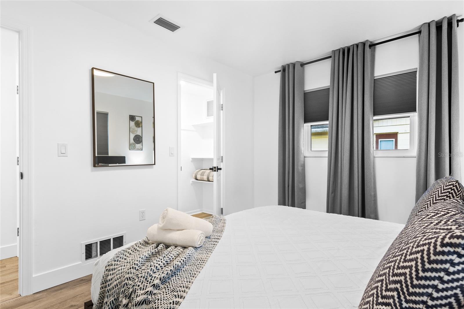 EAST GATE - Residential Lease