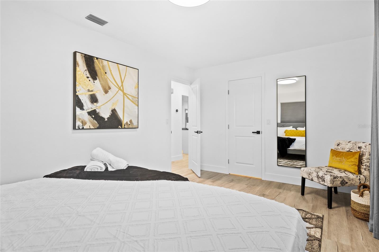 EAST GATE - Residential Lease