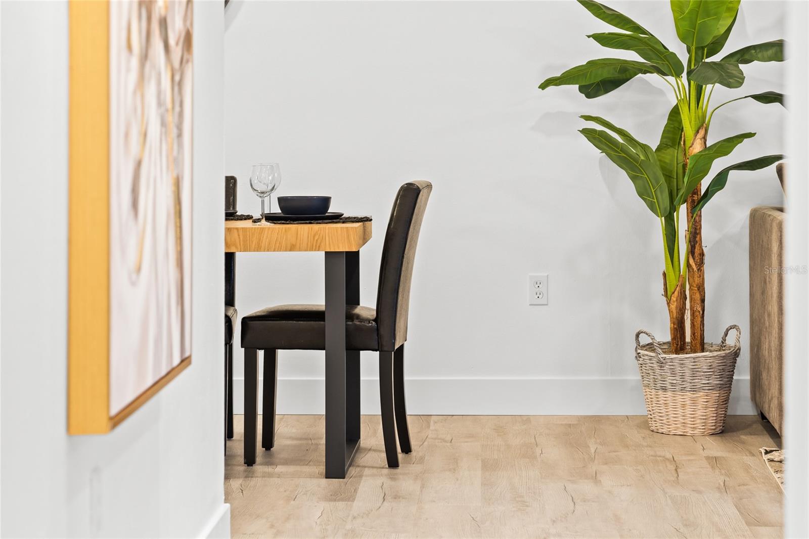 EAST GATE - Residential Lease