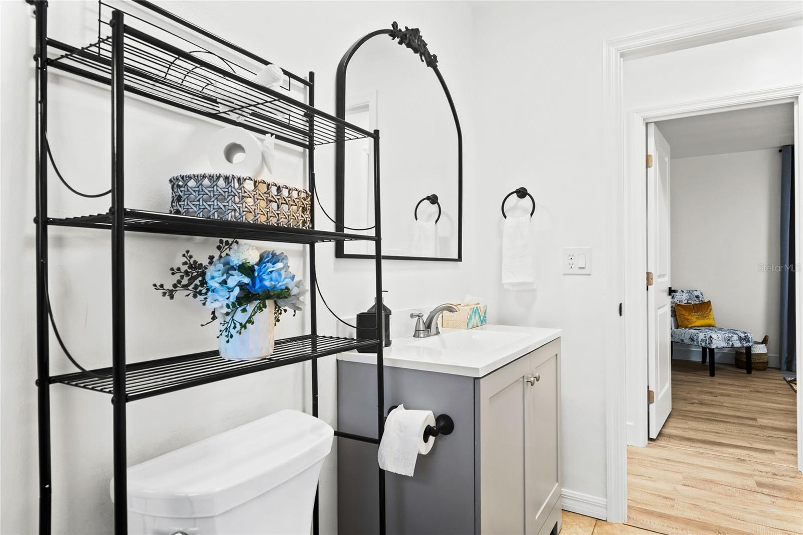 EAST GATE - Residential Lease