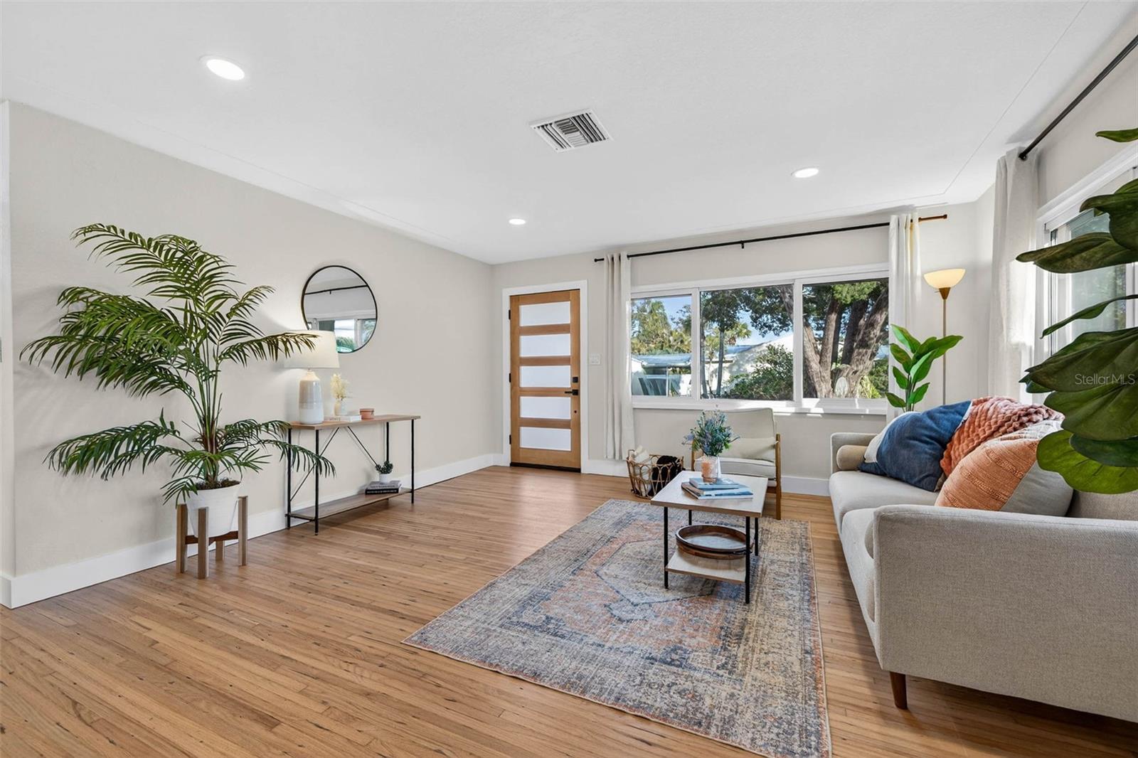 HYDE PARK - Residential
