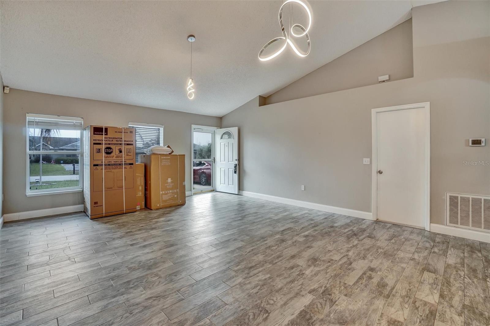 3046 BLAINE CIRCLE