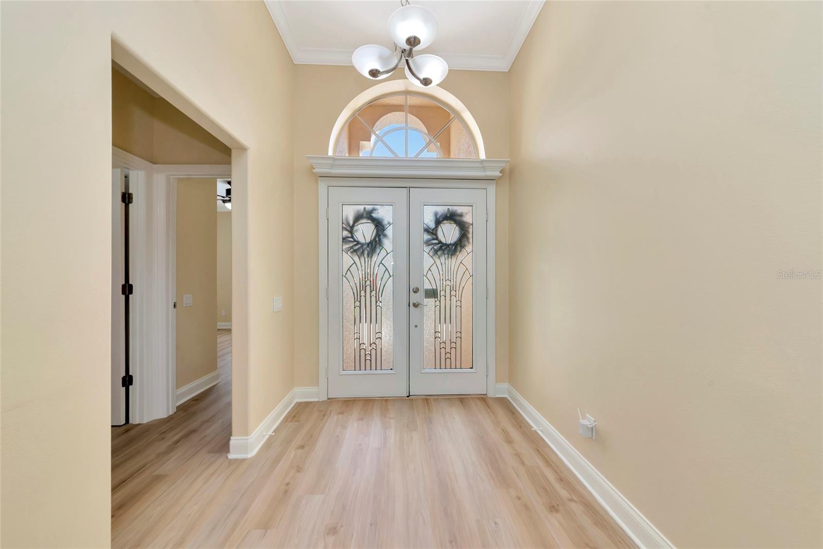 8408 WHISPERING WOODS COURT