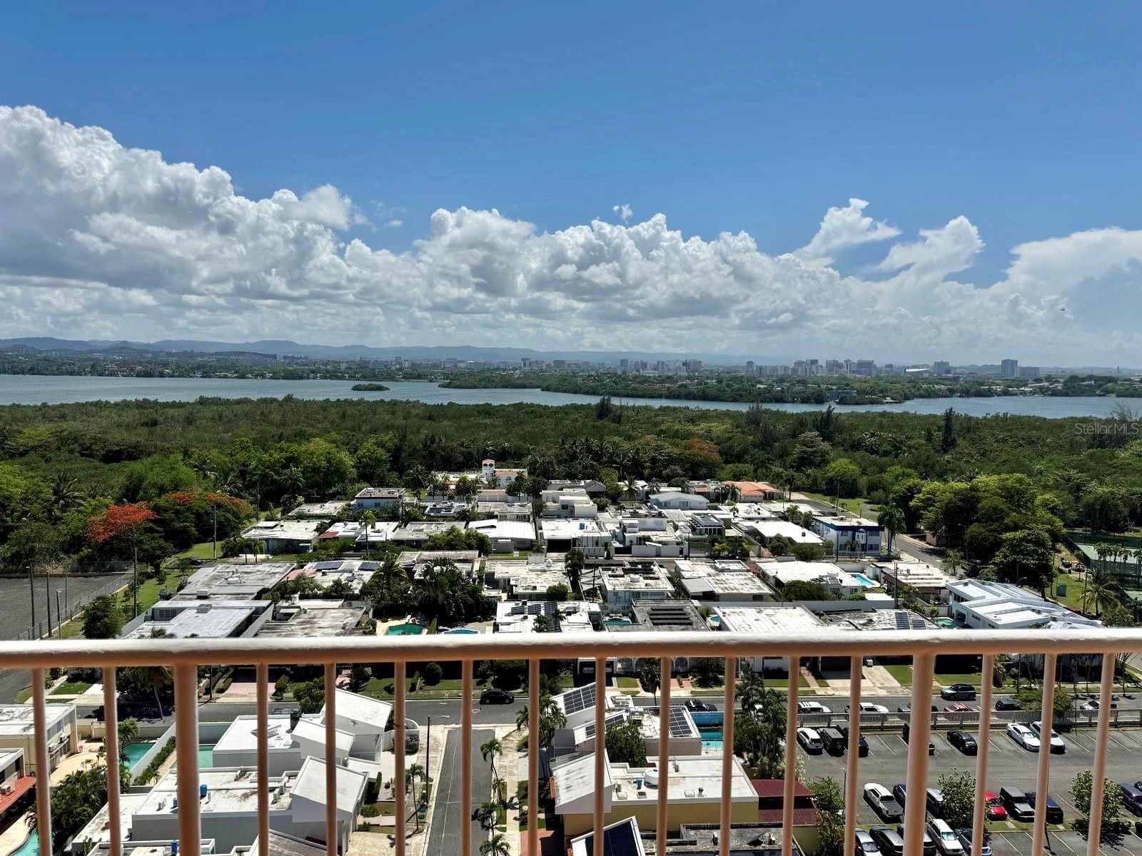 COND. MUNDO FELIZ - Residential