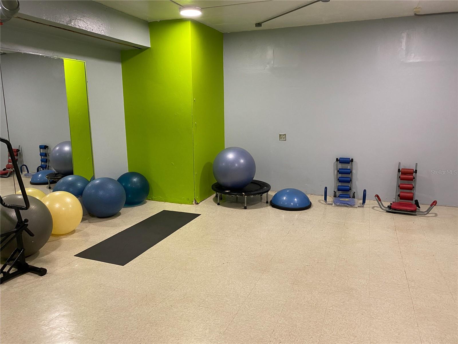 PLAYA DORADA 602 - Residential Lease