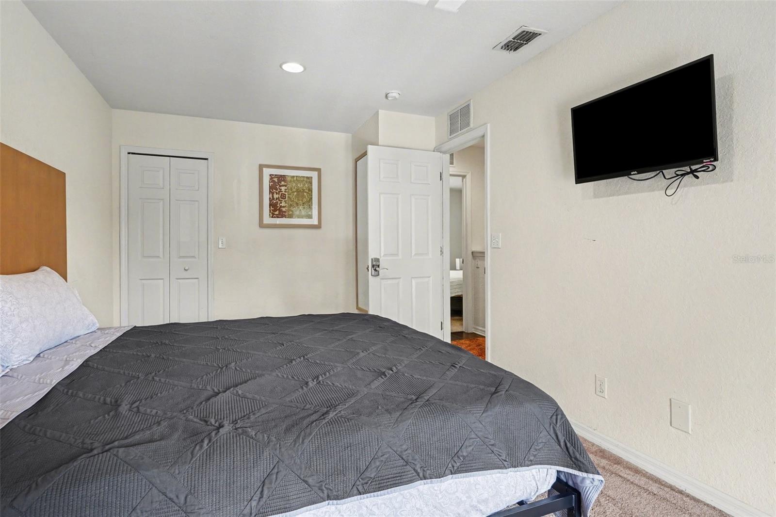 REGAL OAKS AT OLD TOWN - Residential