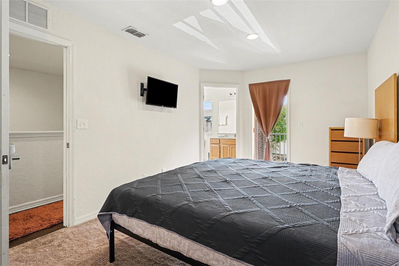 REGAL OAKS AT OLD TOWN - Residential