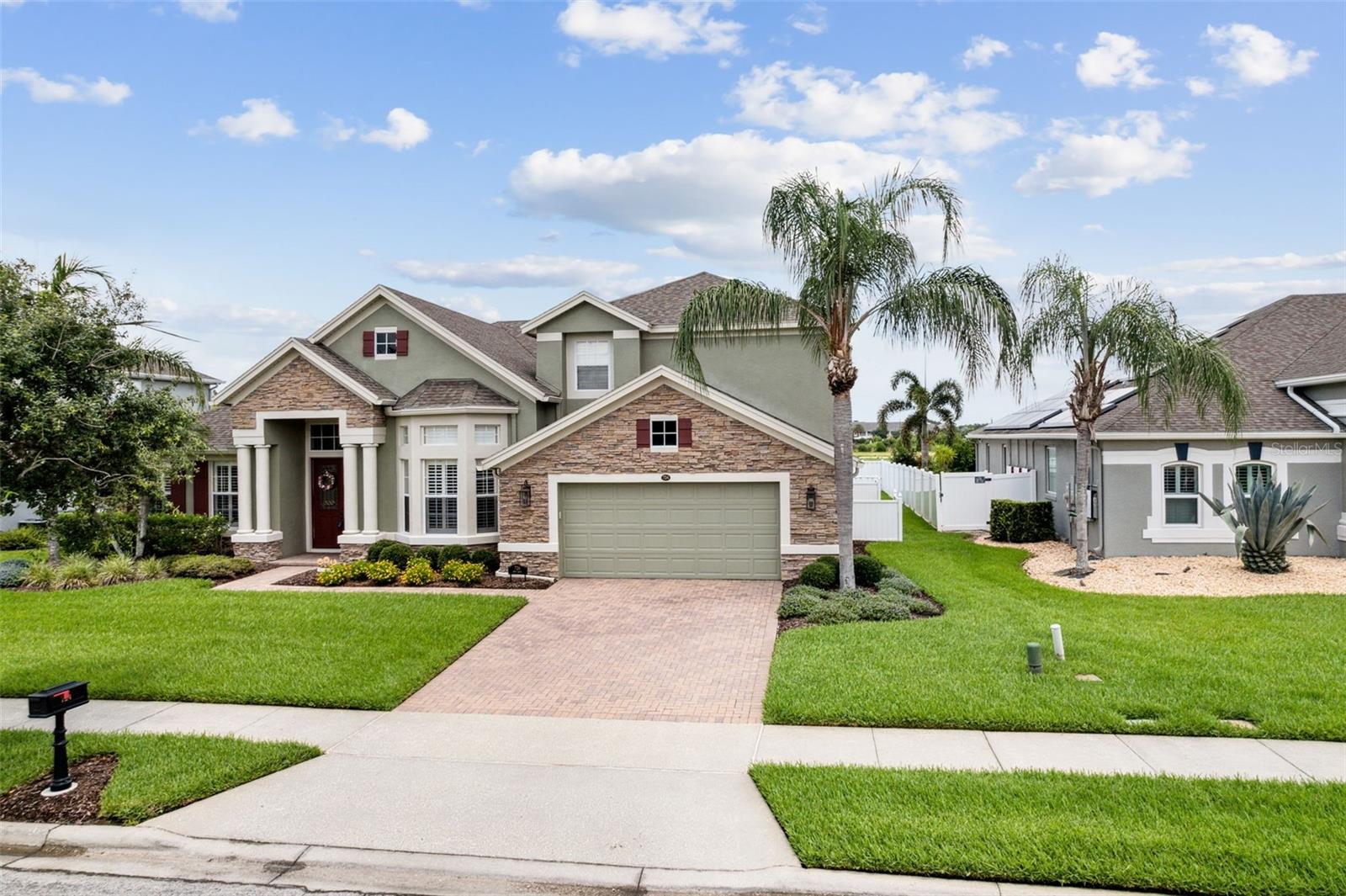 724 DUFF DR
