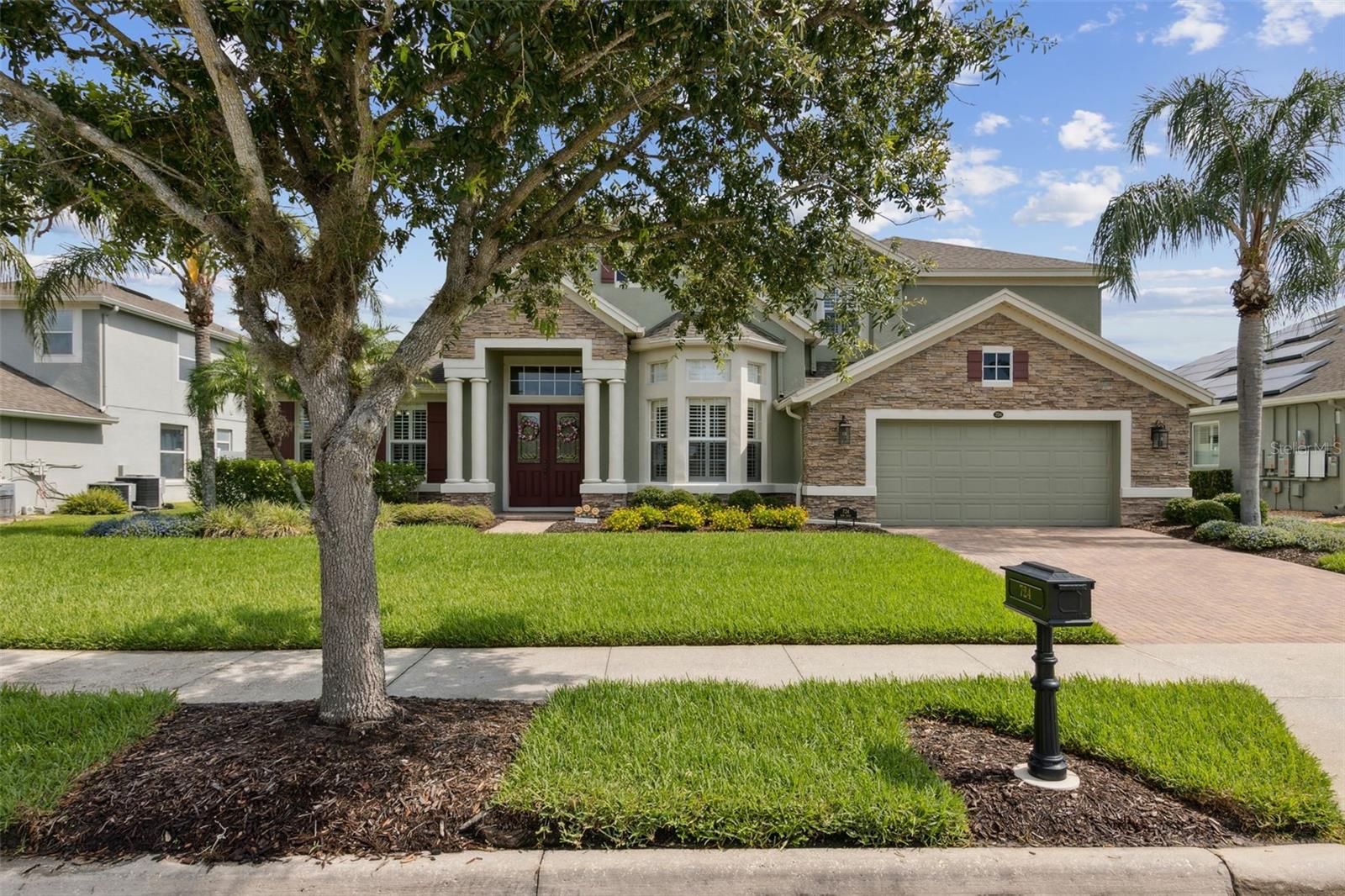 724 DUFF DR