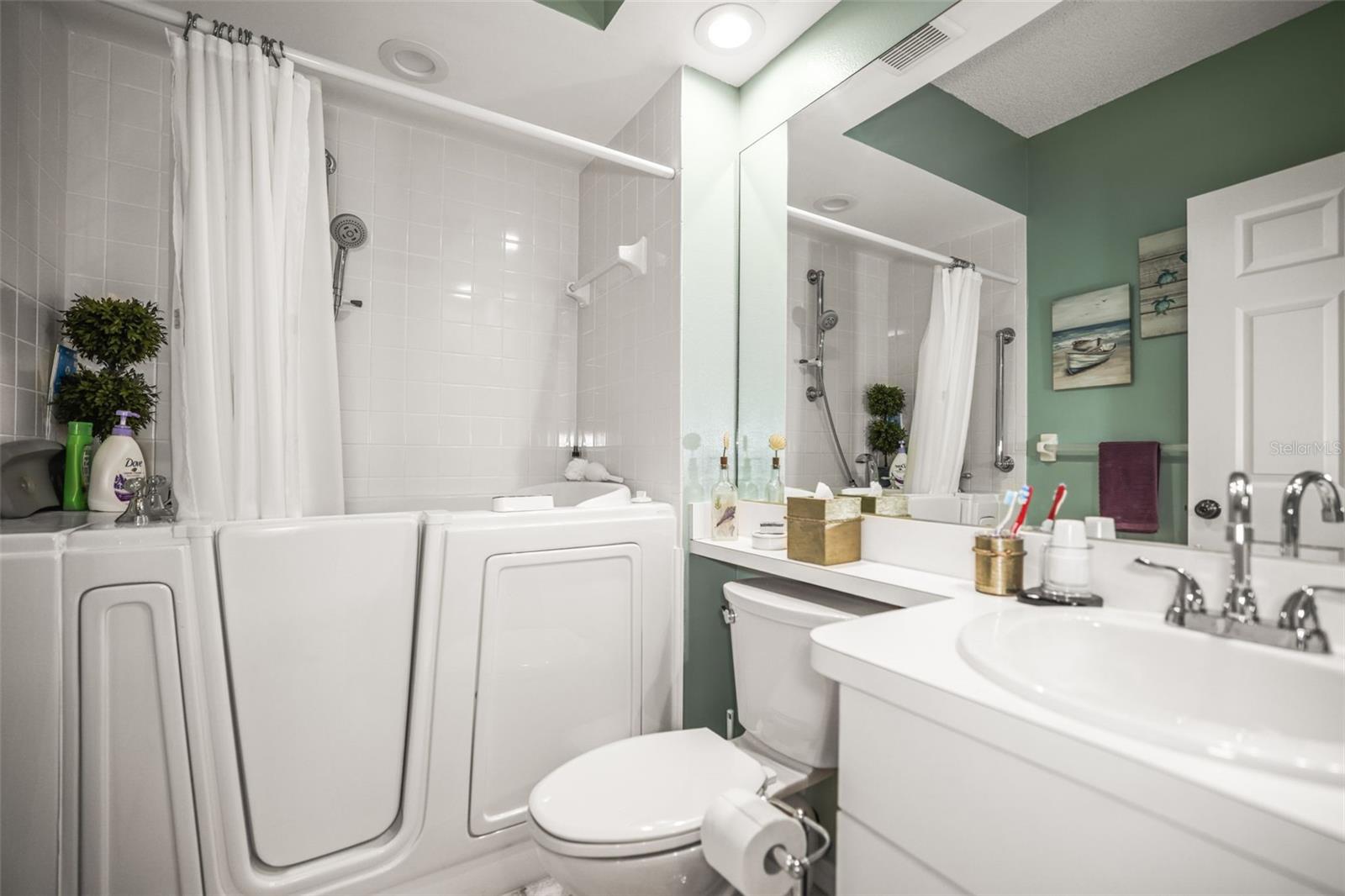 SHORES OF LONG BAYOU CONDO - Residential