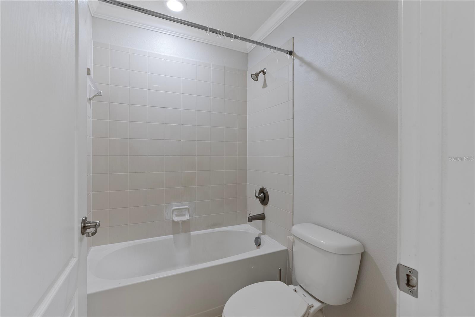 K-BAR RANCH PRCL Q PH 1 - Residential Lease