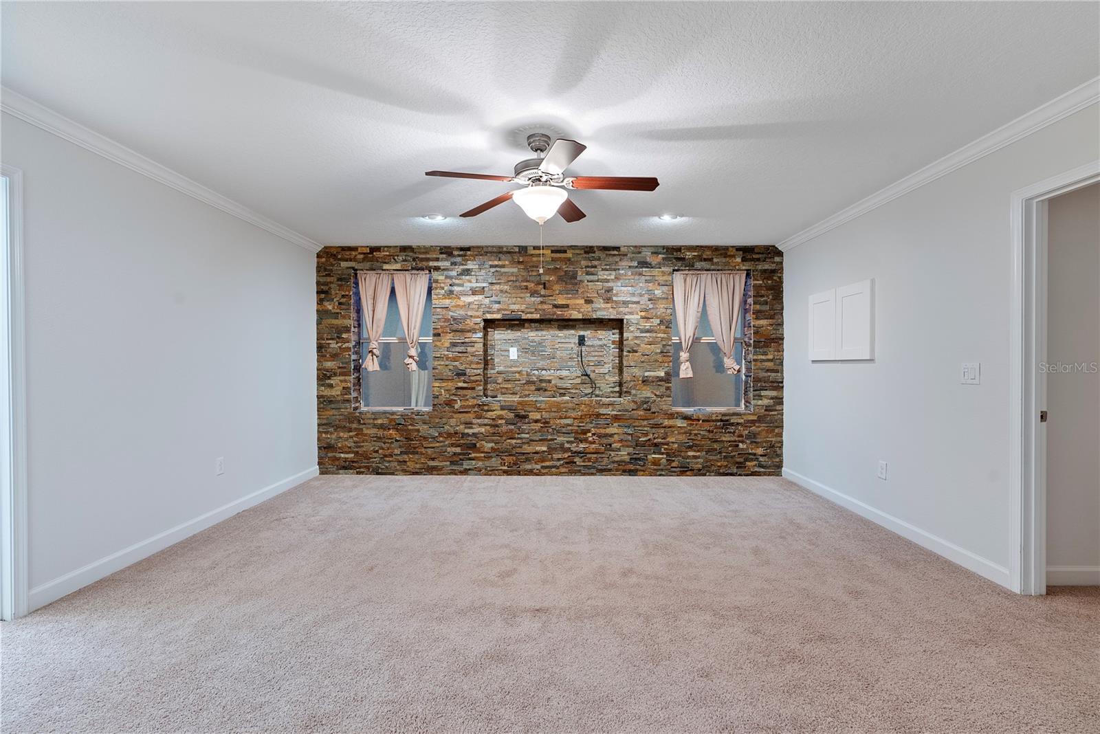 K-BAR RANCH PRCL Q PH 1 - Residential Lease