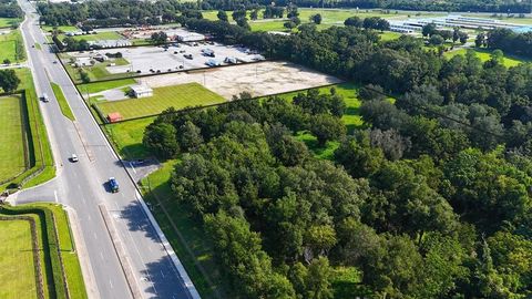 Photo of 3955 NW 44th Avenue, Ocala, FL 34482 (MLS # OM686365)