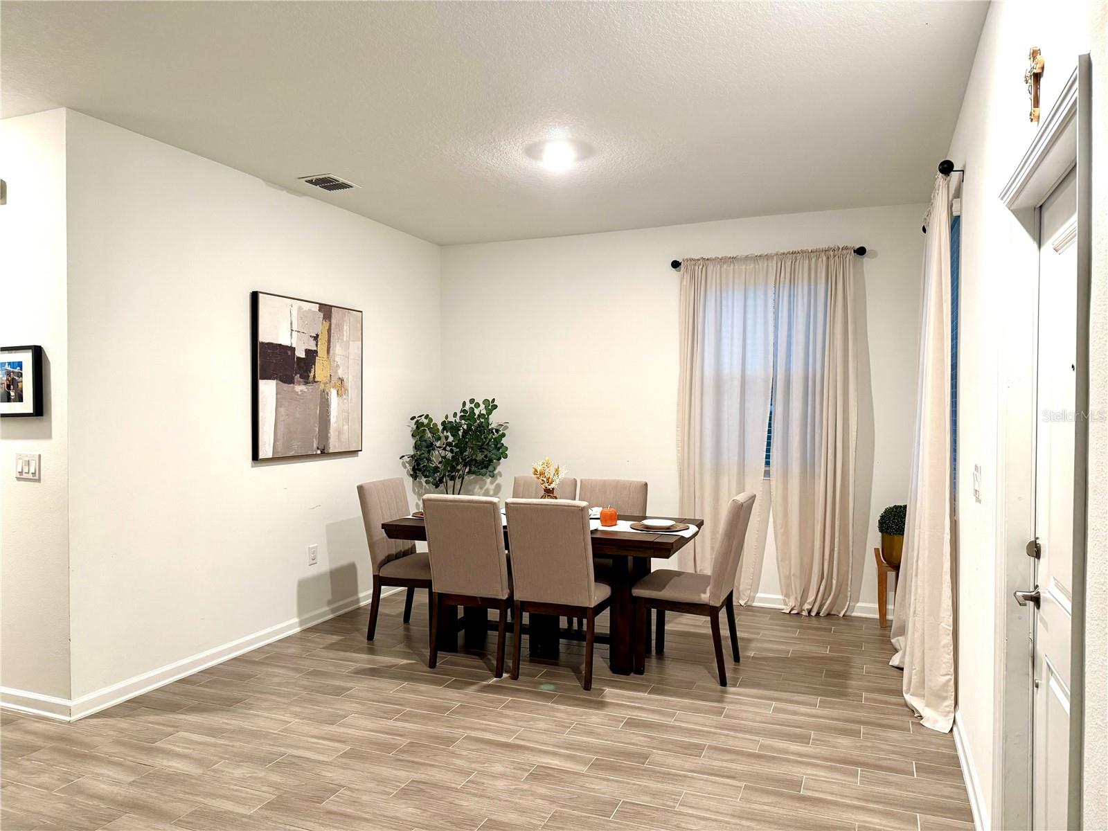 TOHOQUA PH 6 - Residential Lease