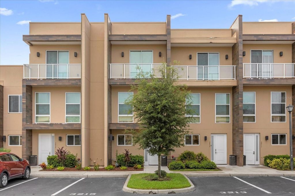 Photo of 3215 Brasilia Avenue, Kissimmee, FL 34747 (MLS # O6365782)