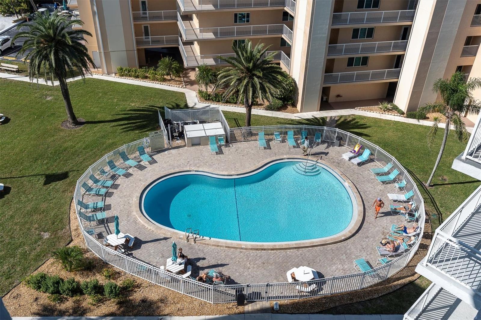 JAMAICA ROYALE TOWER II - Residential