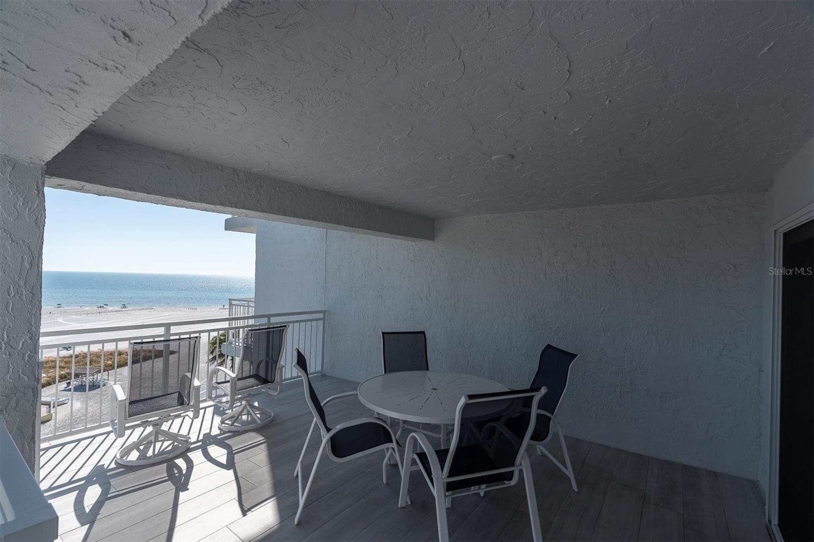 JAMAICA ROYALE TOWER II - Residential