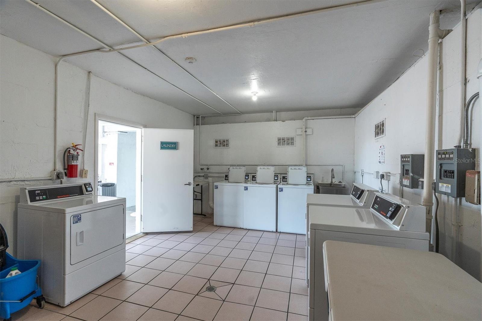 JAMAICA ROYALE TOWER II - Residential