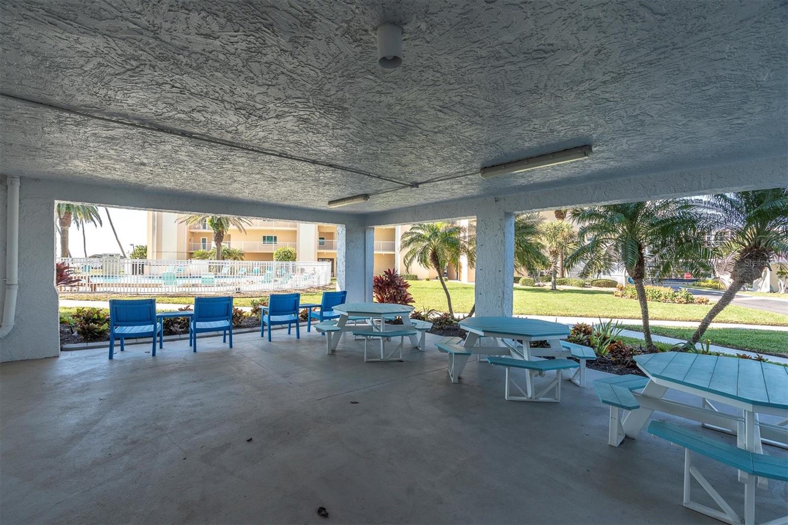 JAMAICA ROYALE TOWER II - Residential