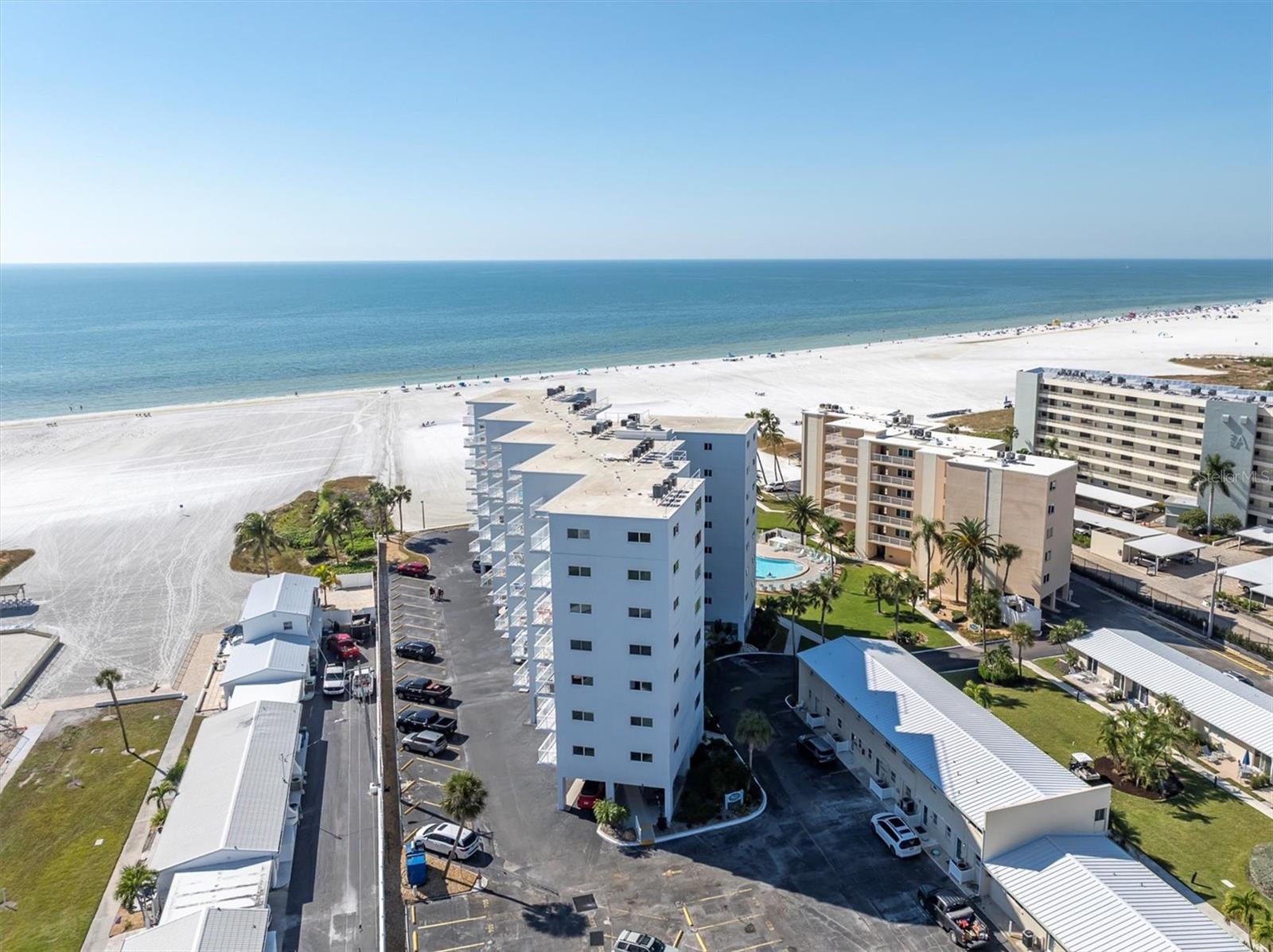 JAMAICA ROYALE TOWER II - Residential