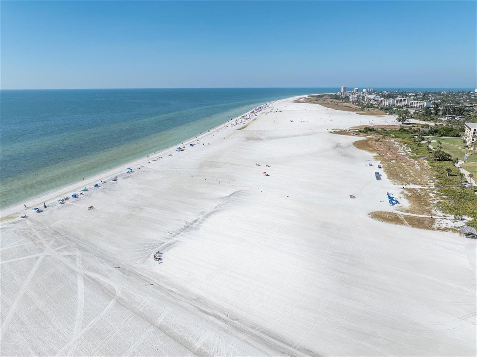 JAMAICA ROYALE TOWER II - Residential