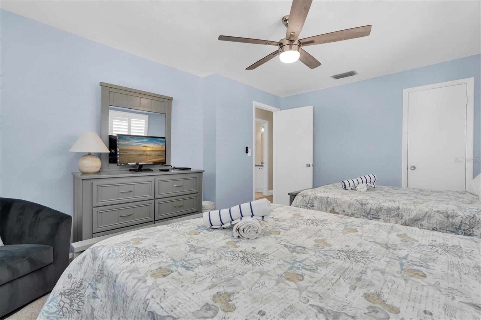 JAMAICA ROYALE TOWER II - Residential