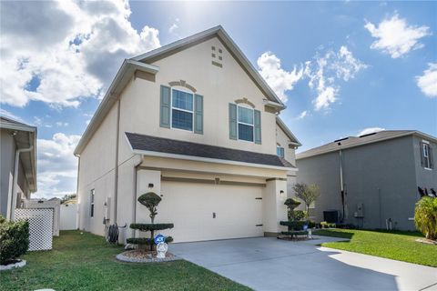 A home in AUBURNDALE