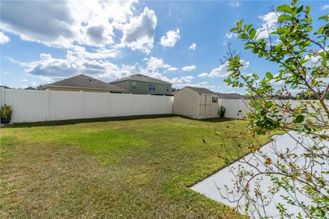 A home in AUBURNDALE