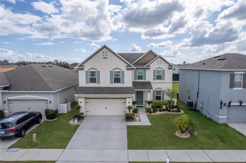 A home in AUBURNDALE