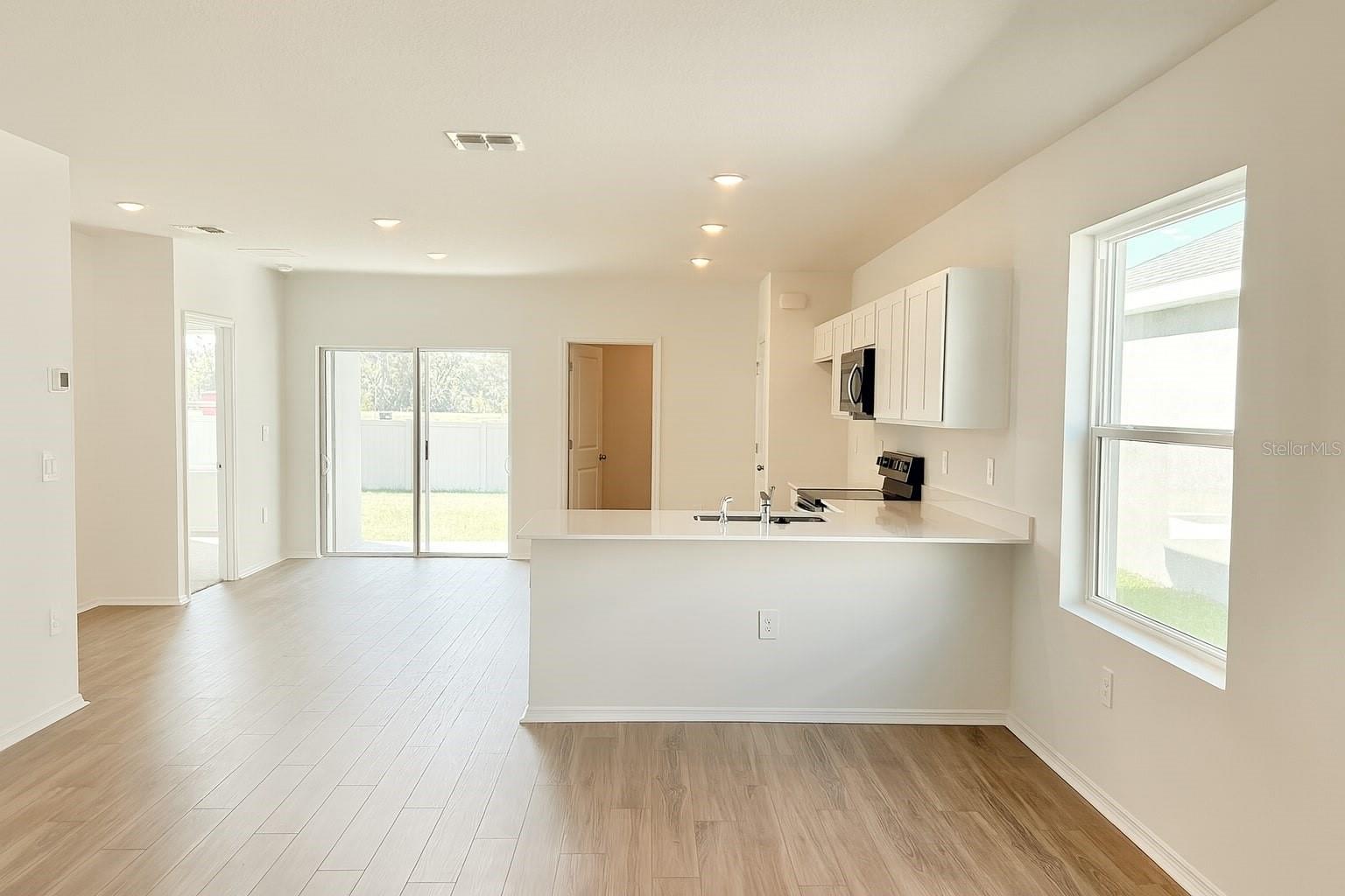 BROADLEAF - Residential