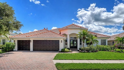 Photo of 2729 Harvest Drive, Sarasota, FL 34240 (MLS # A4703580)