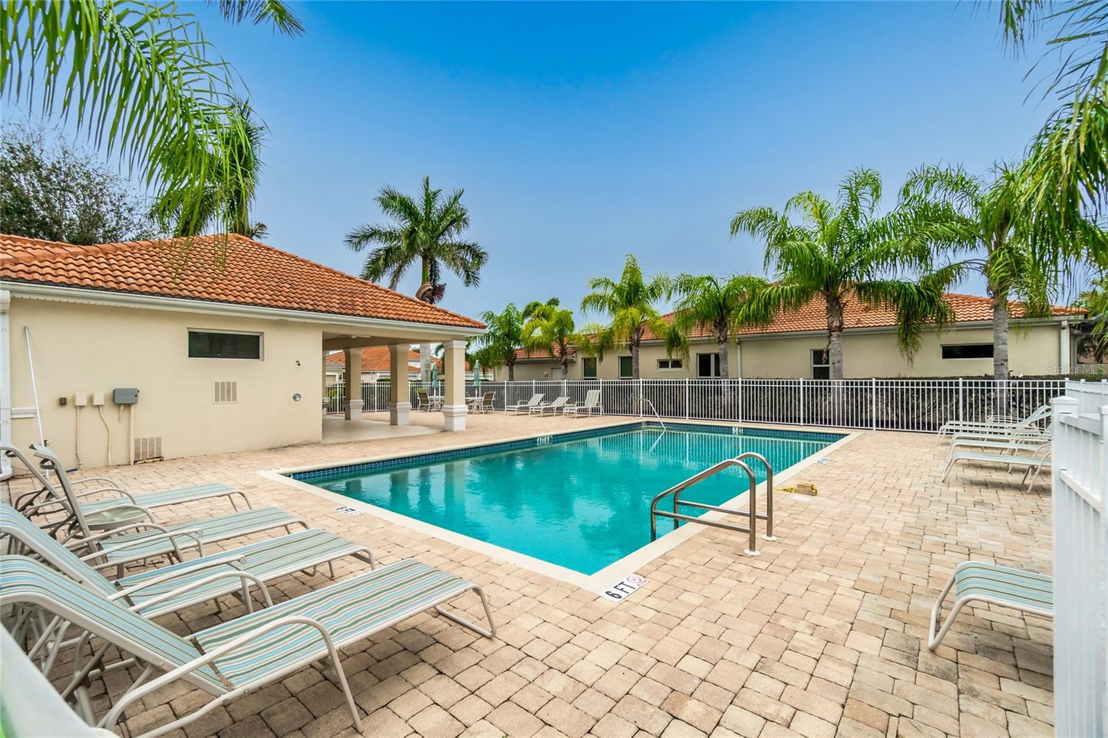 ARLINGTON COVE - Residential