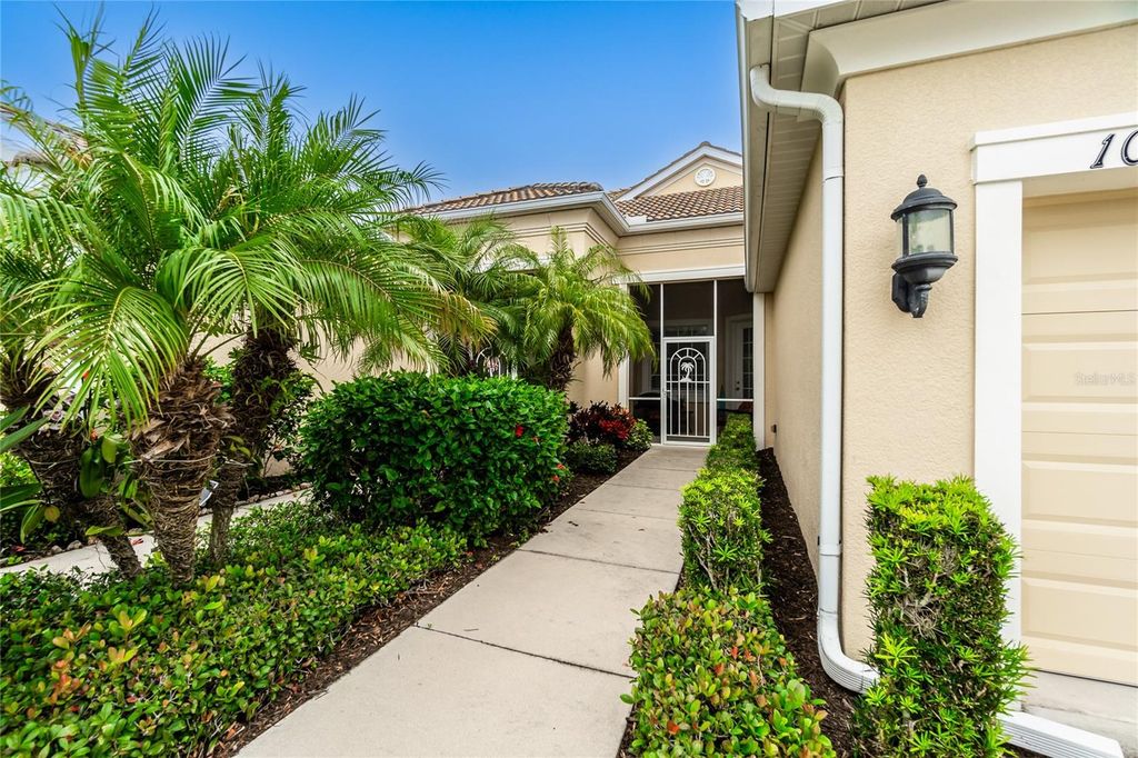 Photo of 10924 Lerwick Circle, Englewood, FL 34223 (MLS # D6146961)