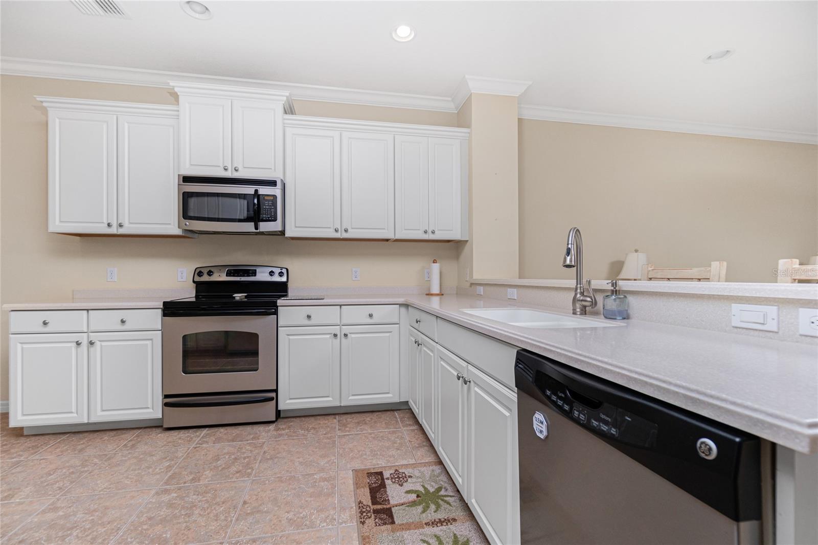 ARLINGTON COVE - Residential