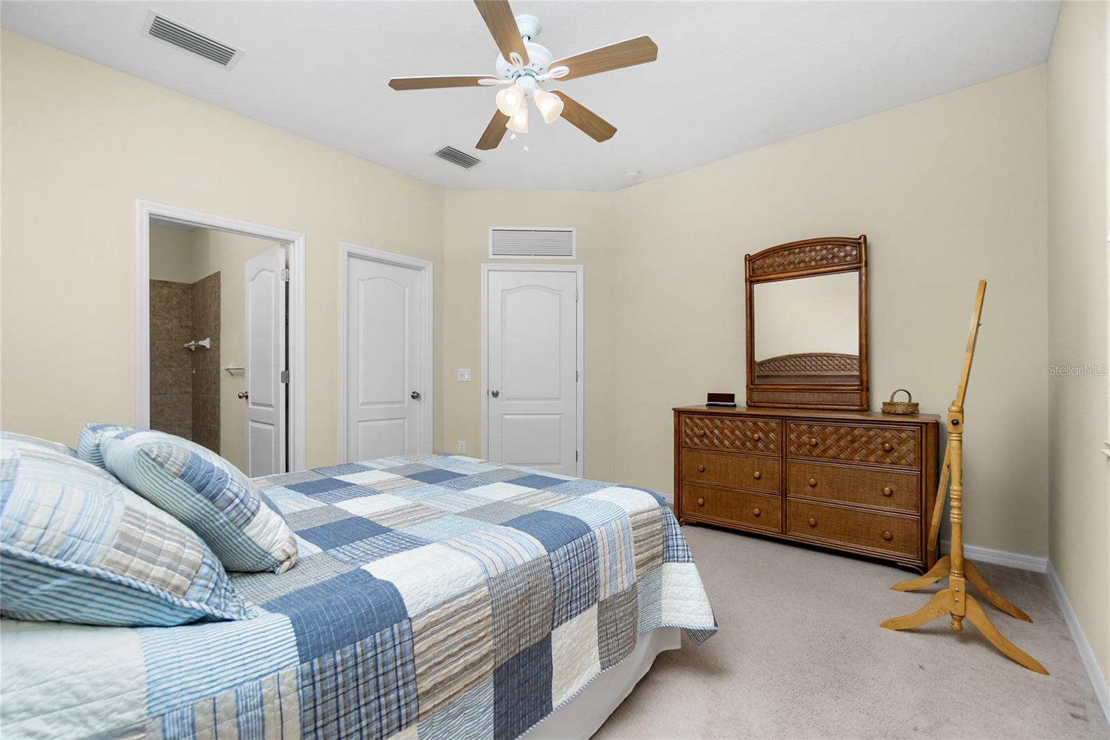 ARLINGTON COVE - Residential