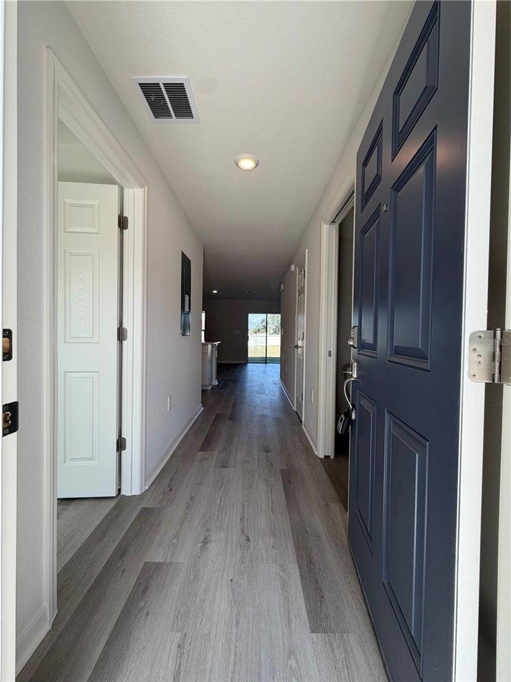 Photo of 211 Turtle Bay Avenue, Winter Haven, FL 33881 (MLS # O6386902)