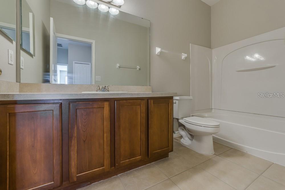 MAGNOLIA CLUB - Residential Lease