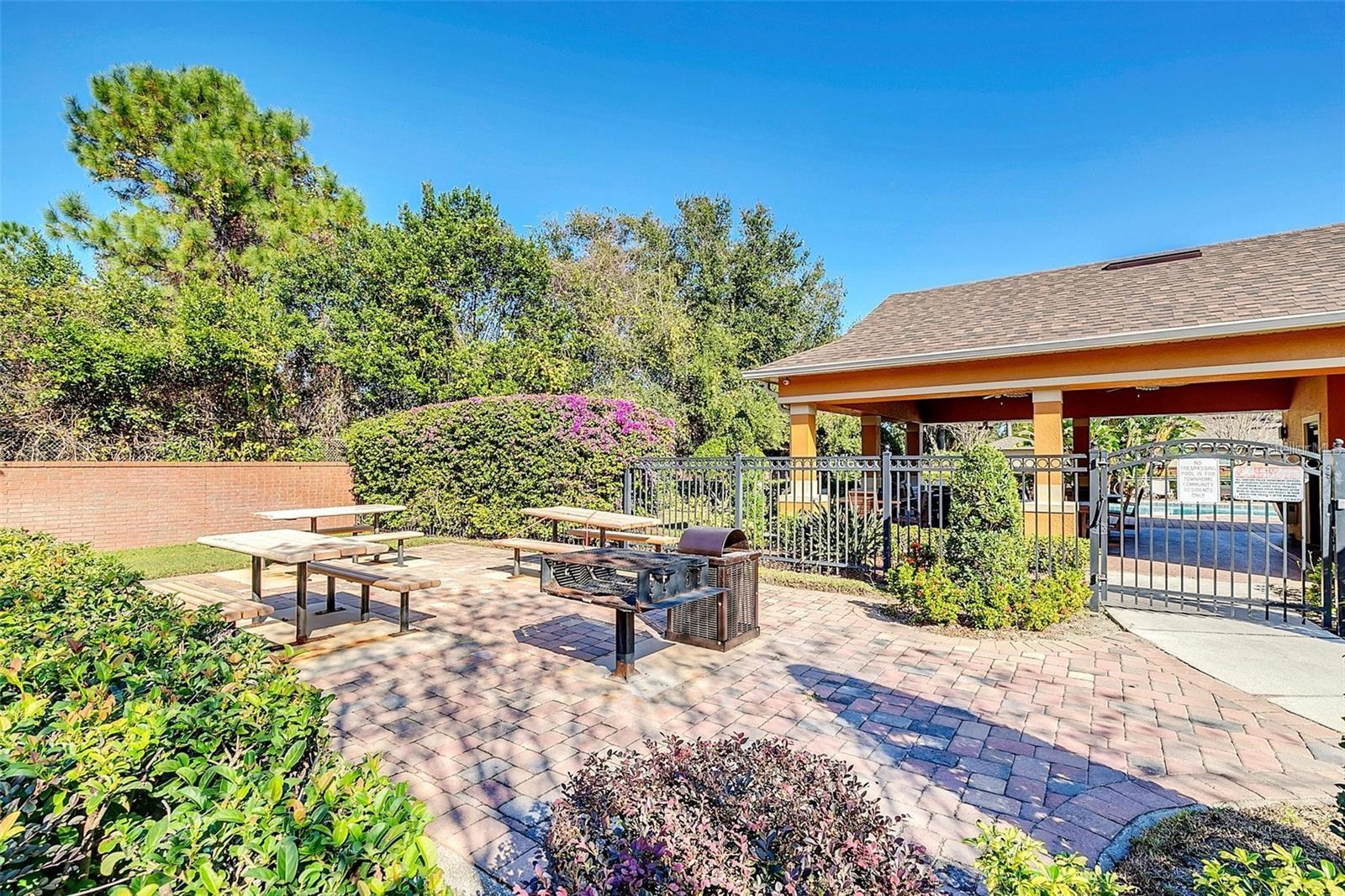 MAGNOLIA CLUB - Residential Lease