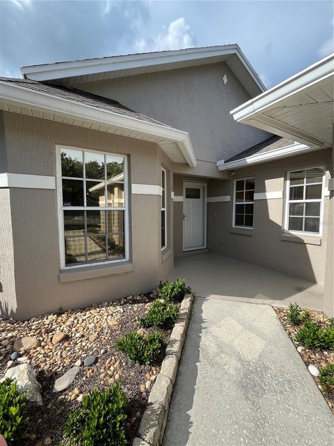 2 beds bed, 2 baths bath property at 2160 Sunstone Drive, Lakeland, FL 33813