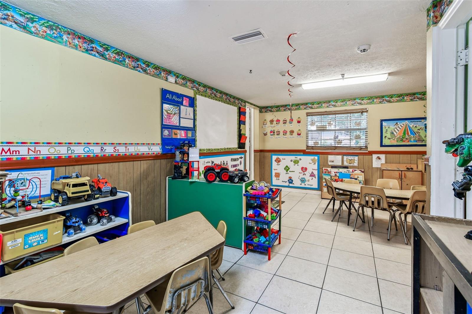 TEMPLE TERRACES - Commercial Sale