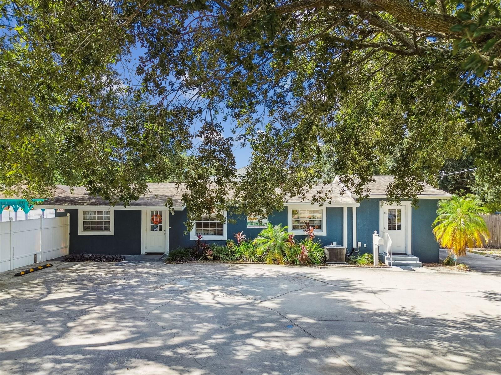 TEMPLE TERRACES - Commercial Sale