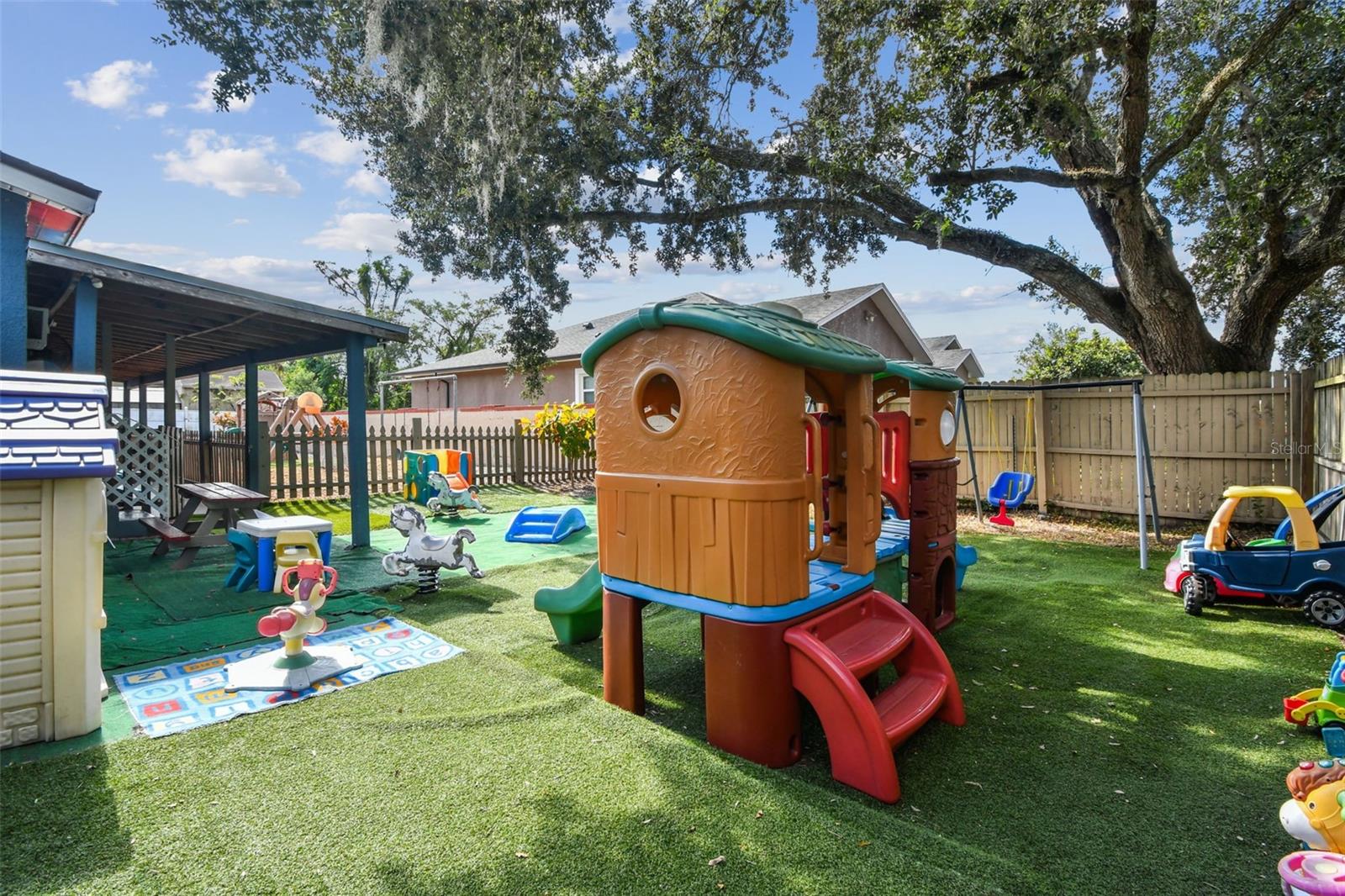 TEMPLE TERRACES - Commercial Sale