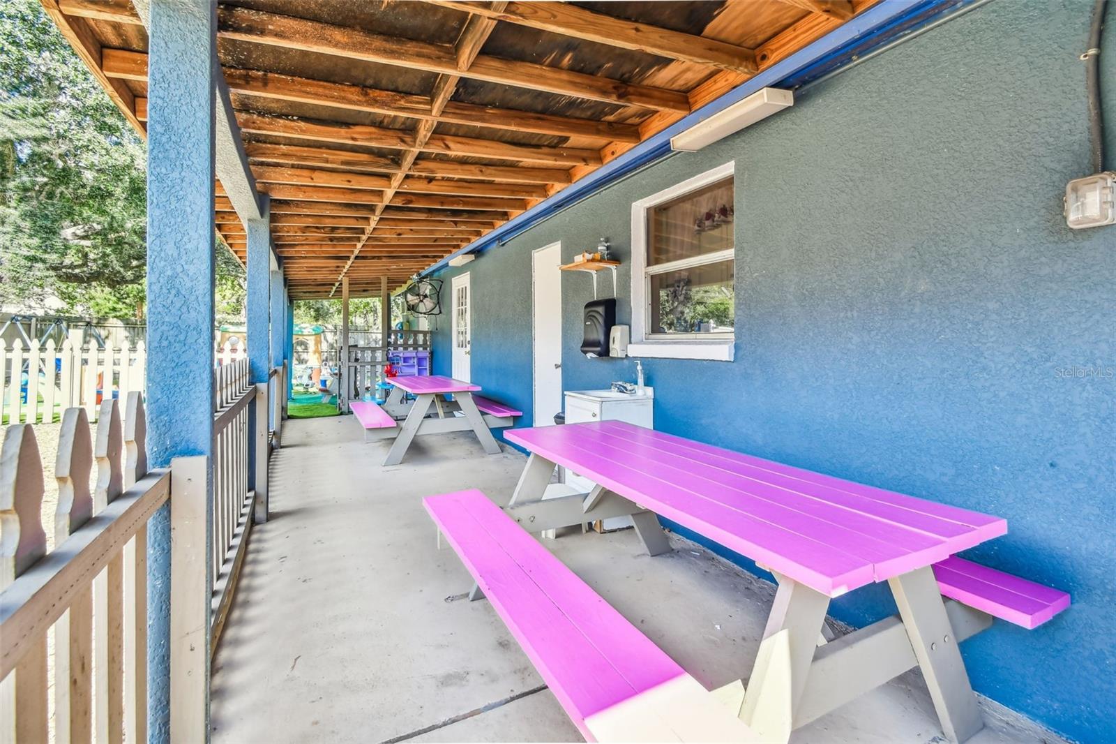 TEMPLE TERRACES - Commercial Sale