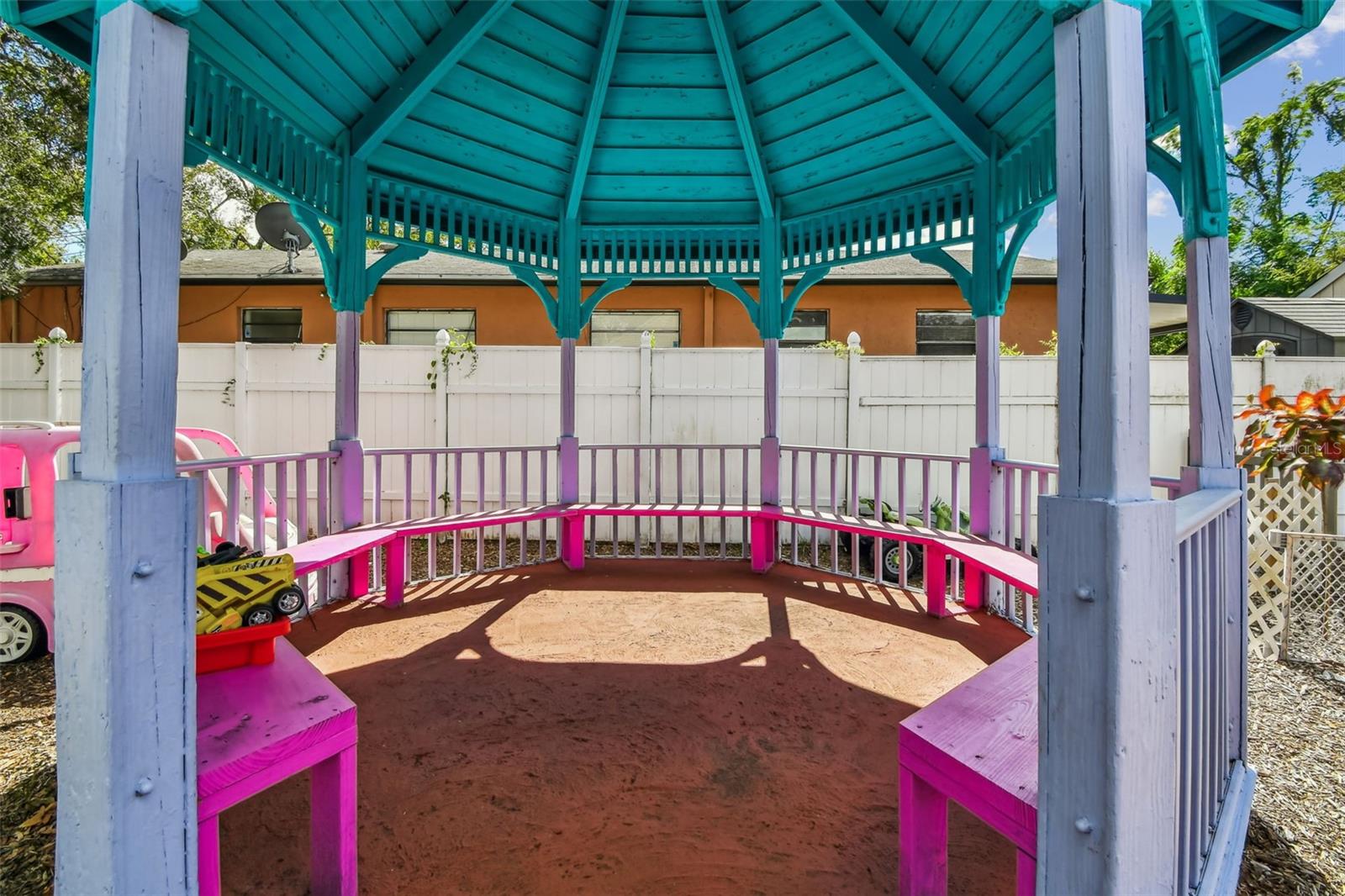 TEMPLE TERRACES - Commercial Sale