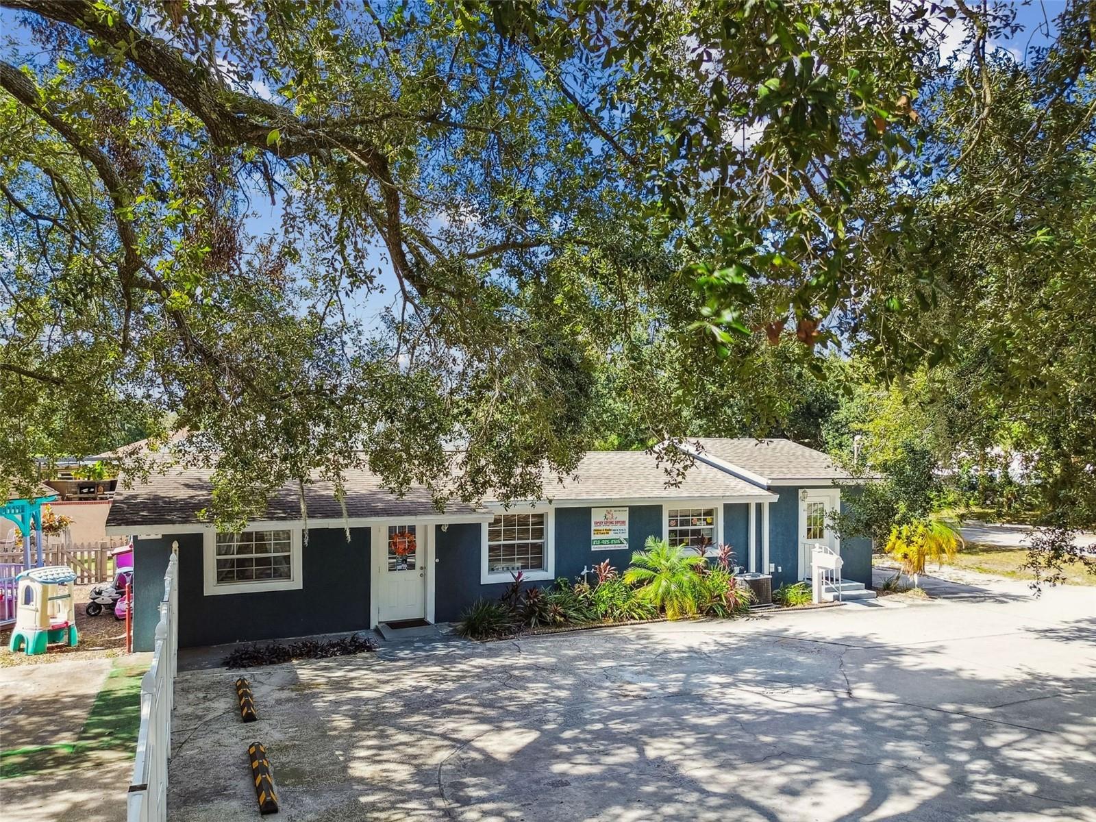 TEMPLE TERRACES - Commercial Sale