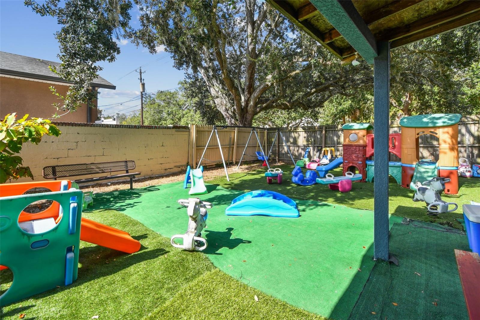 TEMPLE TERRACES - Commercial Sale