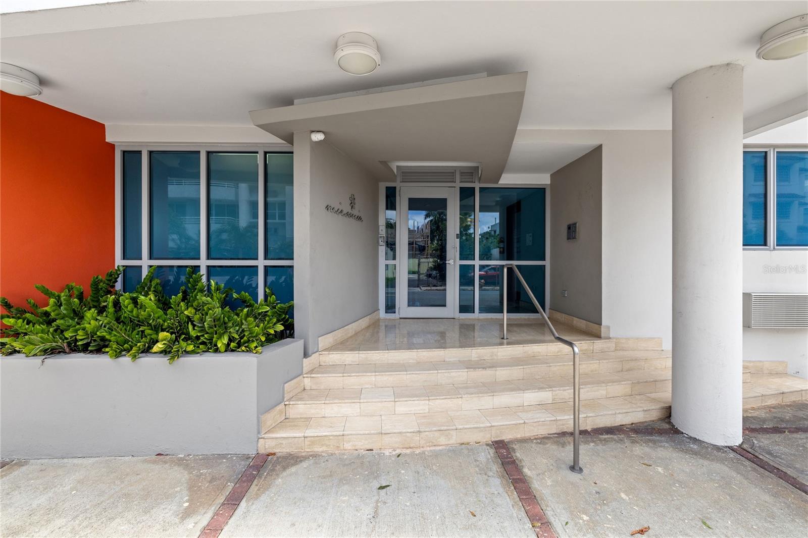 CONDOMINIO MIRSONIA - Residential