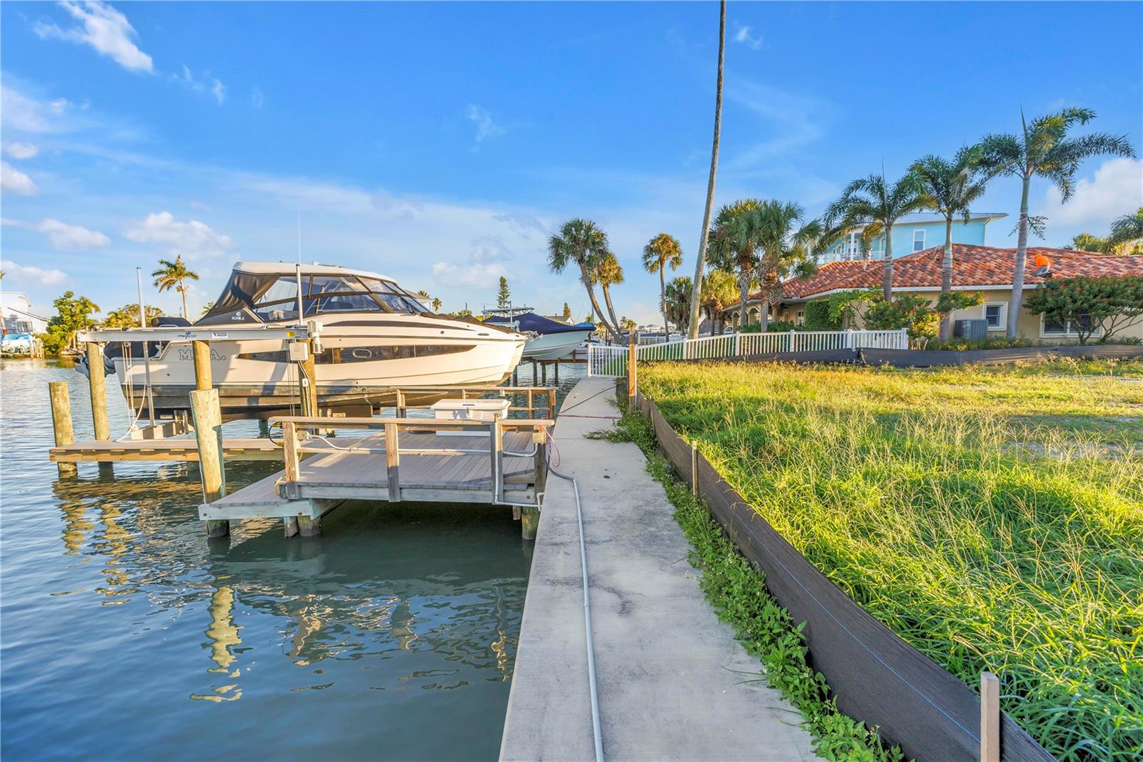 ISLAND ESTATES UNIT 1 - Land